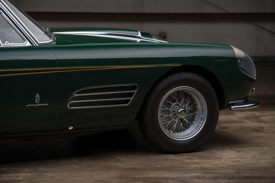 Детали экстерьера Ferrari 410 Superamerica Coupe (1305SA) 1959 года  (фото 4 из 27)
